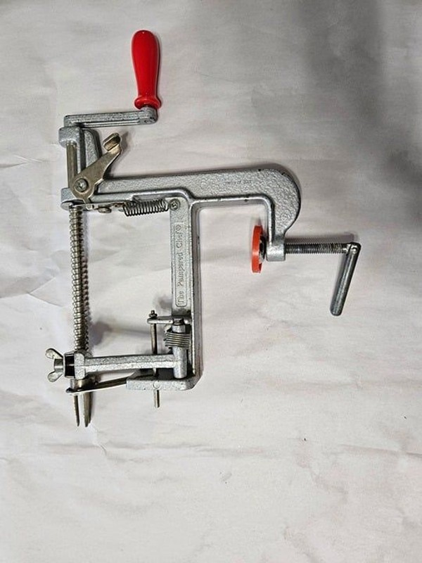 The Pampered Chef Apple Peeler, Corer & Slicer