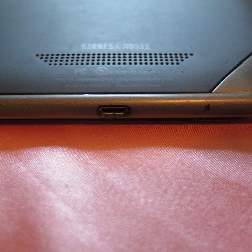 Nook Color, Barnes & Noblel; Black, Low Eye-strain Reading Tablet, Model BNRV200 - Picture 4 of 9