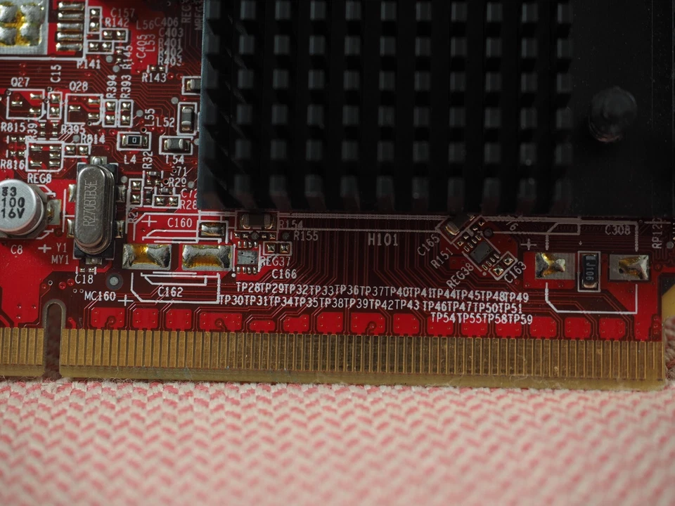 Dell 102A2600501 64MB Radeon X300 PCI-E Video Card - Image 2 of 4