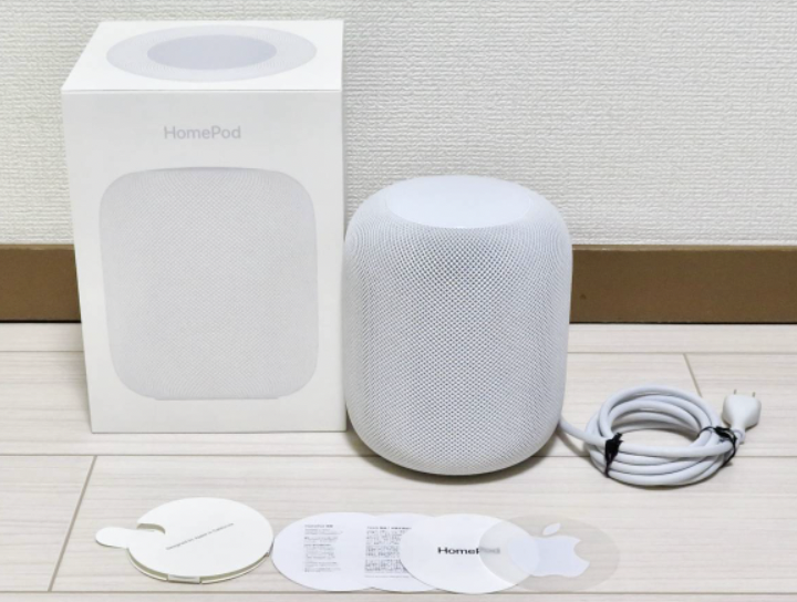 Apple HomePod Voice Enabled Smart Assistant with Box Apple HomePod Voice Enabled Smart Assistant with Box