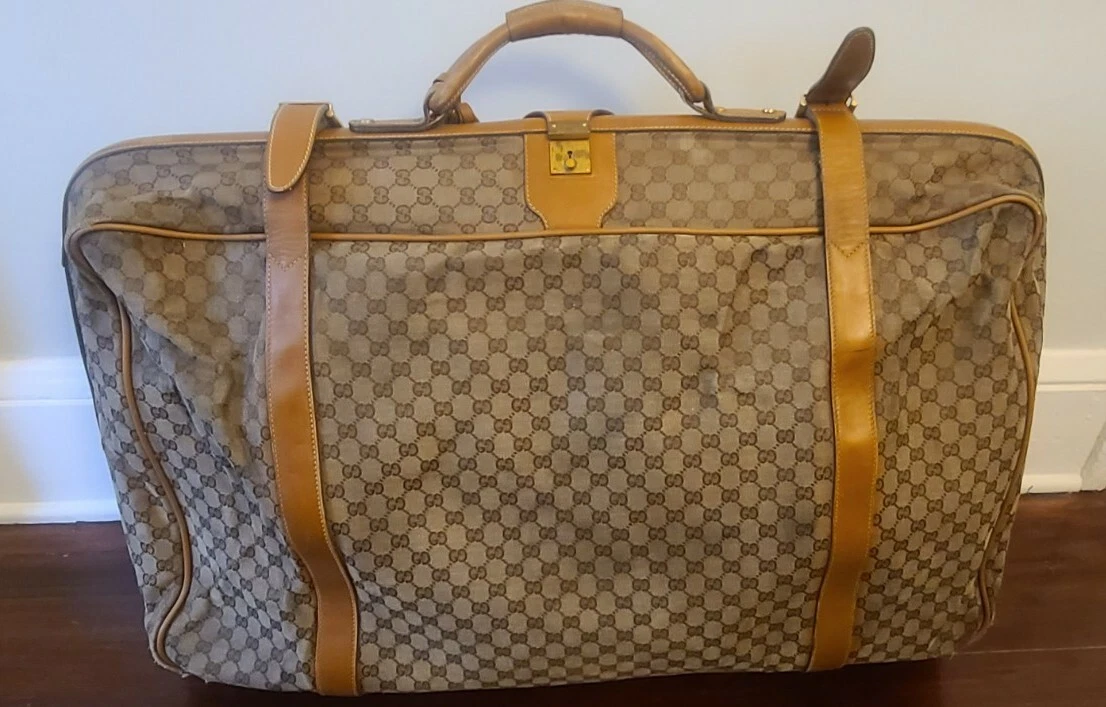 Gucci GG Supreme Canvas Holdalls - Farfetch