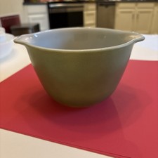 Vintage Anchor Hocking Fire-King Cinderella Ware Mixing Bowl 6  Diameter Avocado