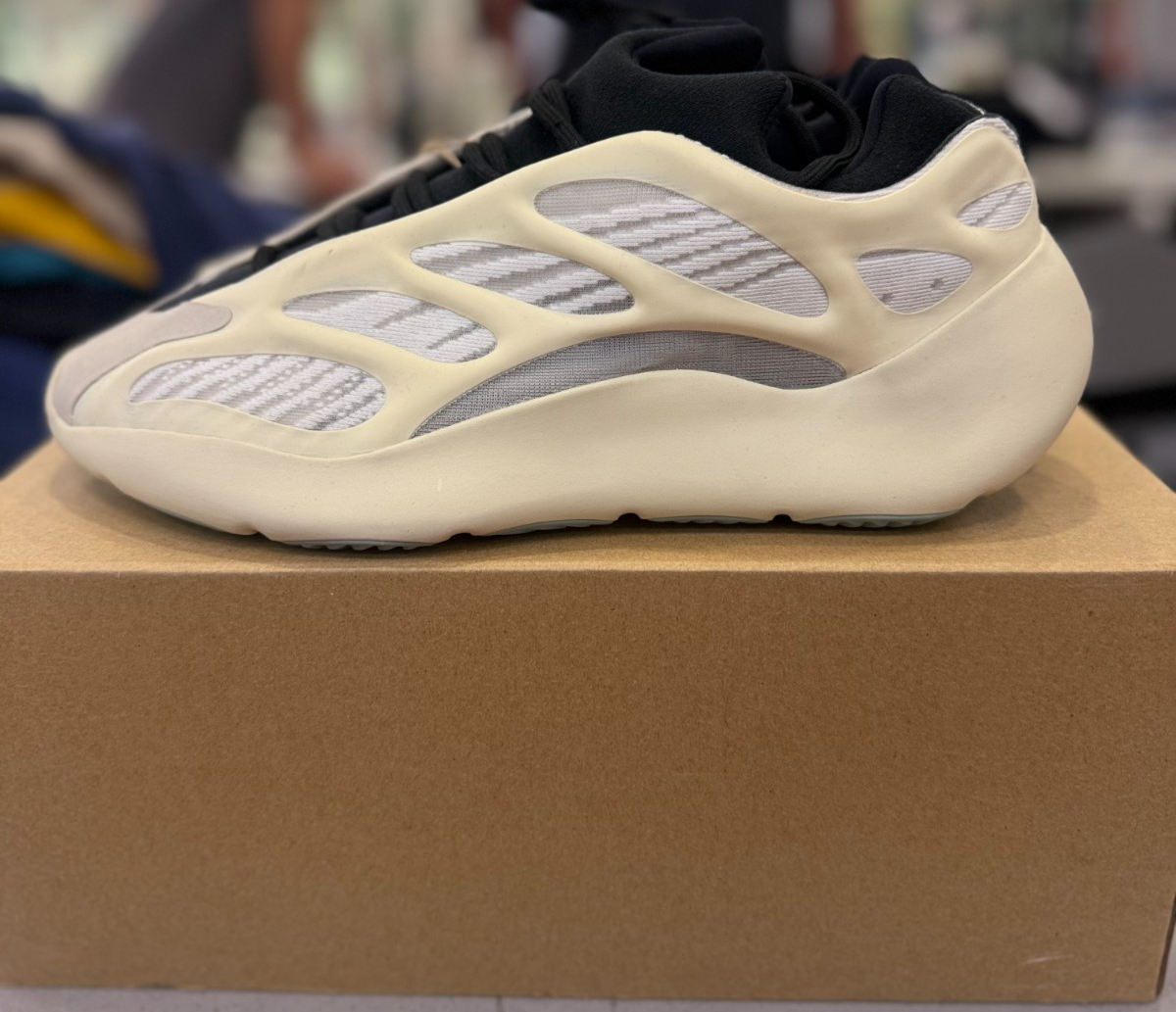 Adidas Yeezy Boost 700 V3 Azael 2023 Size 10 - SHIPS FAST | eBay