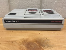 Mattel Intellivision II Console System 5872 w/ Controllers Power Tested