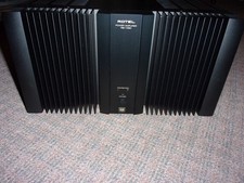 Rotel RB-1090  Power Amplifier - 1000 Watts/Ch , Audiophile. Mint Condition!