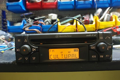 Oldtimer MERCEDES BENZ AUDIO 10 CD autoradio von ALPINE made in France