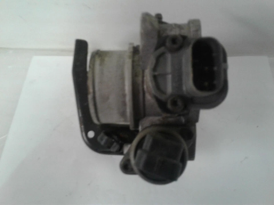Used Fuel Injection Throttle Body fits: 1991 Dodge Daytona Throttle Valve Assemb - Image 2 of 4