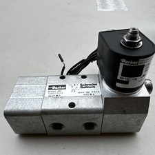 Parker  Model 536012515 Schrader Bellows 150 Psi  New