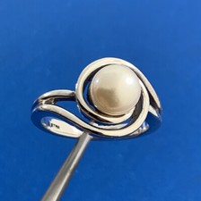 Designer 925 Sterling Silver Pearl Solitaire Modernist Twist Cocktail Ring
