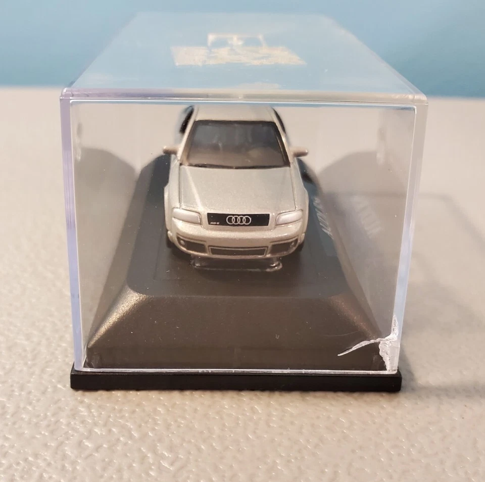 Yat Ming Road Signature AUDI RS6 1:72 Scale, Silver,  See Pics/Description - Image 2 of 4