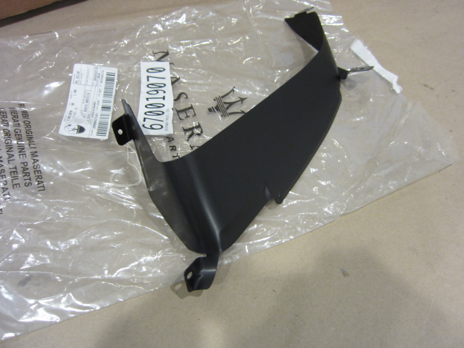 2013-2016 Maserati Quattroporte Rear Bumper Right RH Guard  