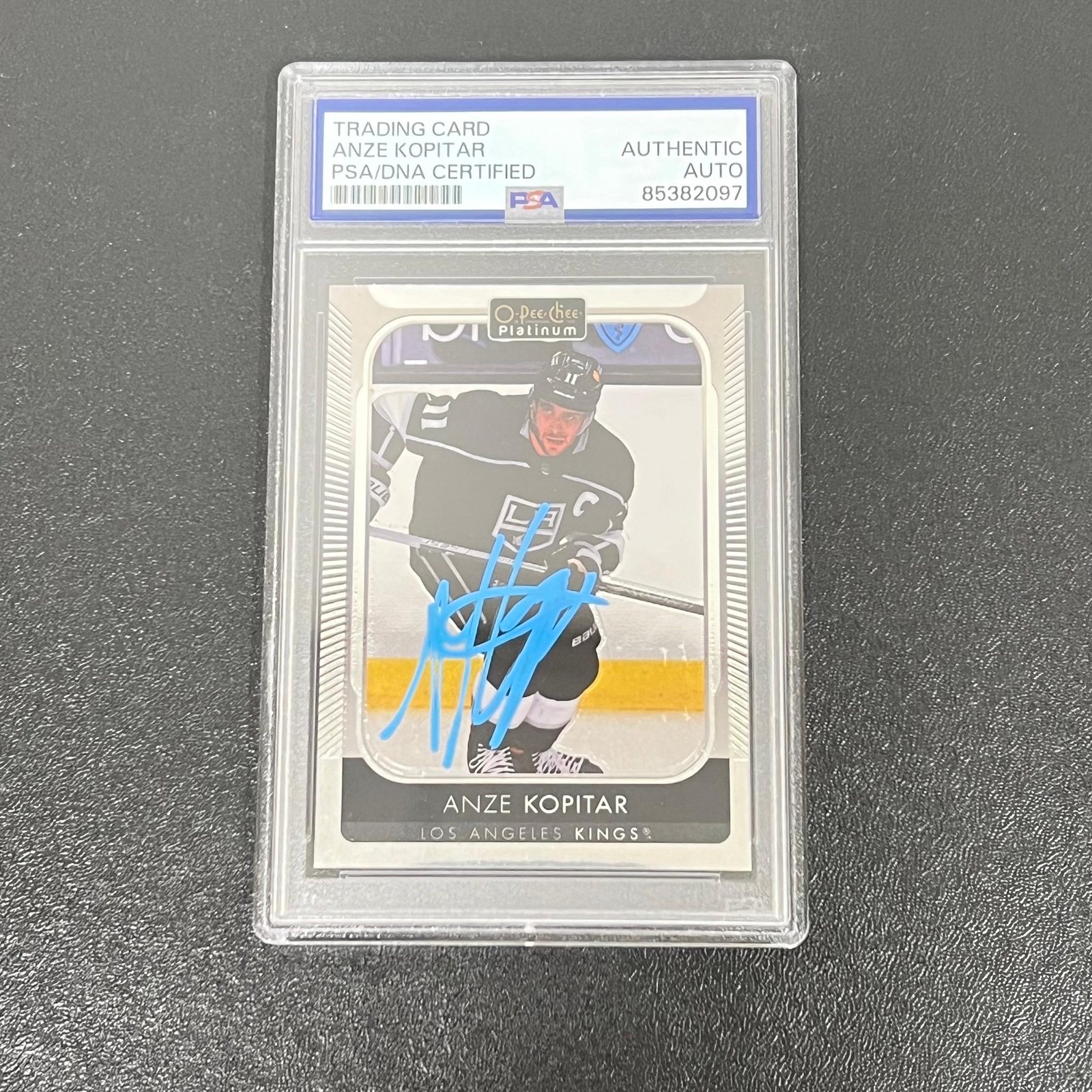 2021-22 O Pee Chee #197 Anze Kopitar Signed Card AUTO PSA/DNA slabbed Kings 