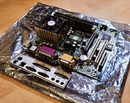MSI MS-6511 MicroATX + AMD Duron 1.0Ghz and 512MB