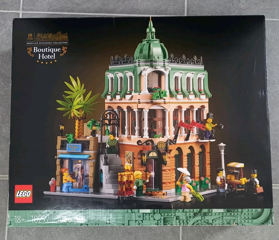 LEGO Modular Buildings 10297 Boutique Hotel, photo 1 sur 5