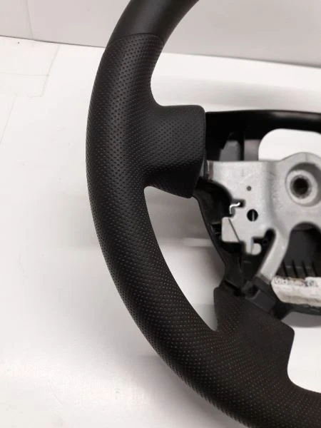 Volante HUMMER H3 06-10 Foto 4 de 4