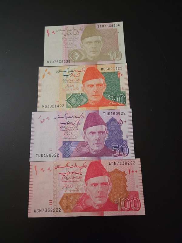 Pakistan Set of 4 UNC Notes 2021/22