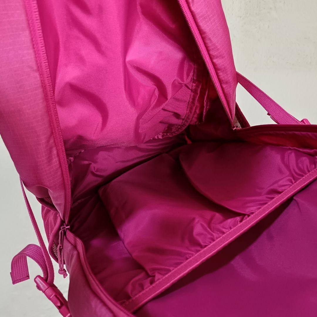 supreme 17SS Backpack CORDURA logo zip color Magenta Pink fashion