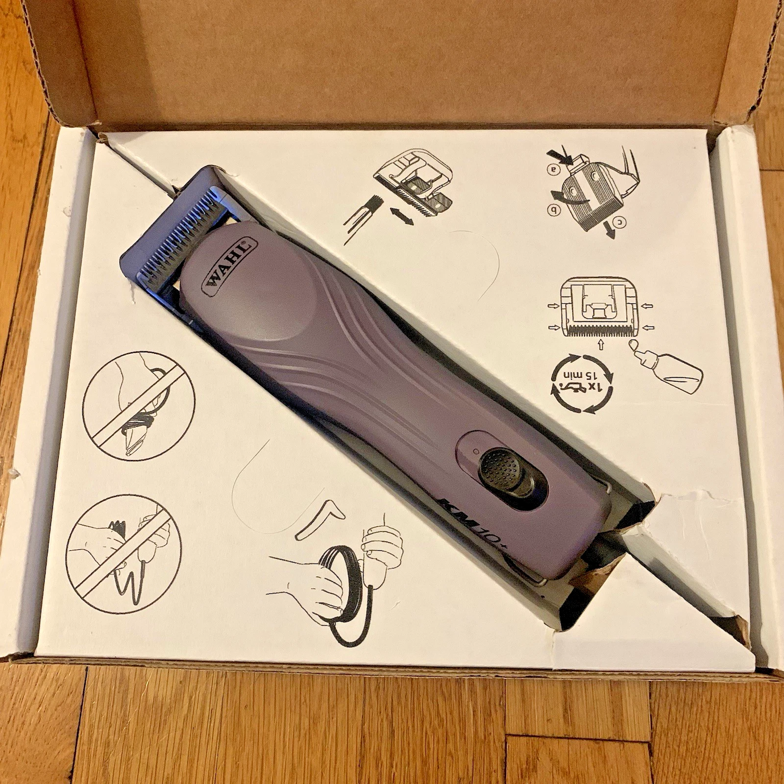 Wahl Professional Animal Grooming KM10+ Corded Pet Clipper, EUC, New Packaging
Opens in a new window