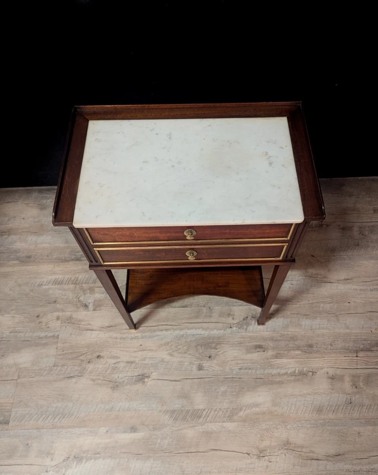 Paire de tables de chevet Louis XVI en acajou - Photo 4/4