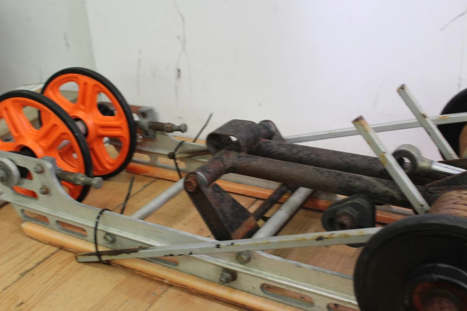 Arctic Cat M8 2007 suspensión trasera patín con amortiguadores 153"  Foto 4 de 4