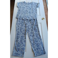 Lucky Brand Blue Floral Print Pajama Set M grey short sleeve tee lounge pants