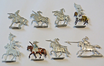 Plats d'étain - Zinnfiguren - Flat Tin : 15 chevaliers de la