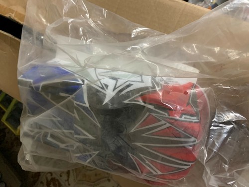 Cappottina + decal Turnigy Truggy 1/16 4wd nitro - Imagen 3 de 4