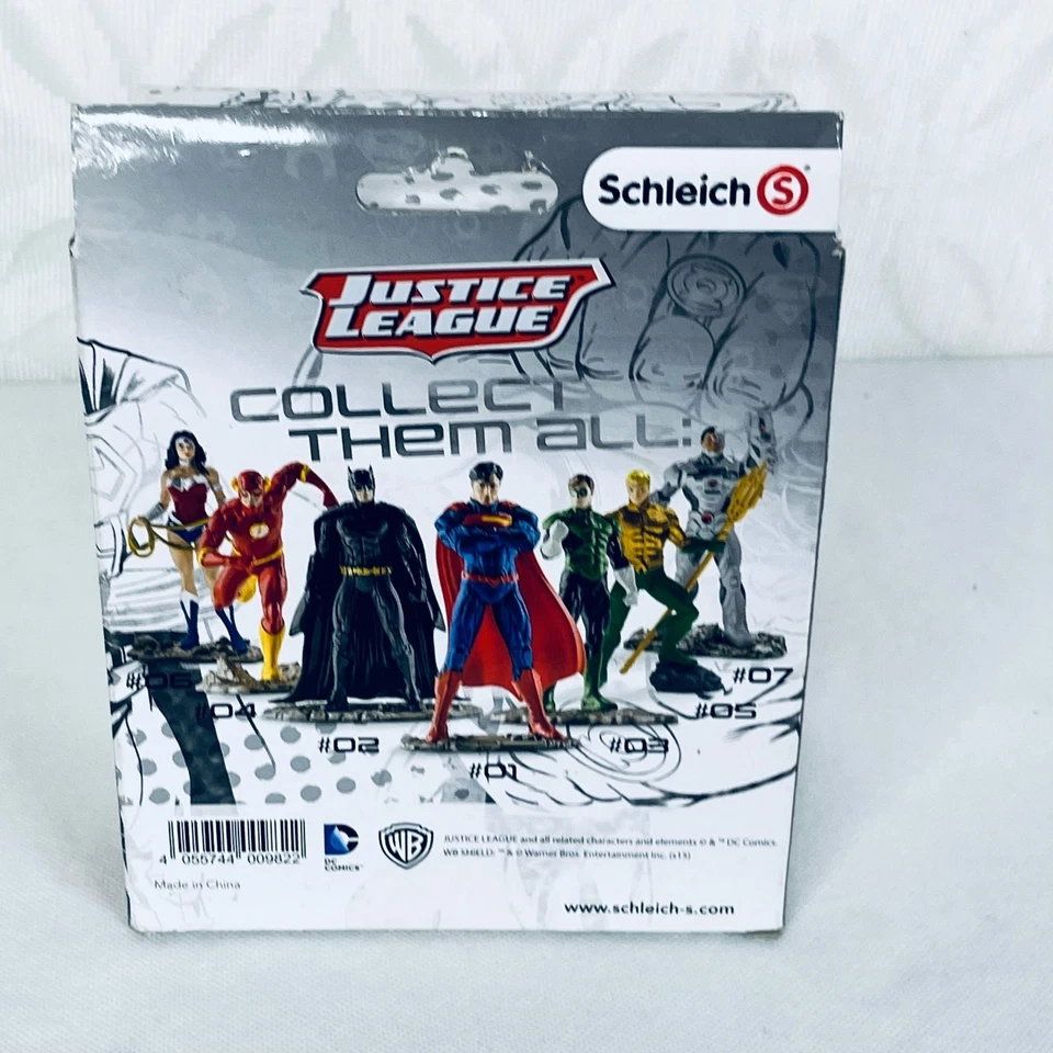 Figura de acción Schleich Liga de la Justicia #08 Batman #22502 pintada a mano Foto 4 de 4