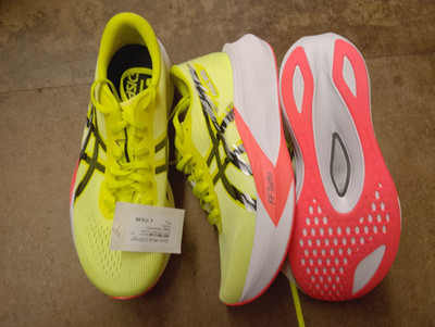 Asics Magic Speed 4 Men; Gr.: EUR 42/ uk 7 1/2 / us 8 1/2 / 26,5 cm /NP 179,99  