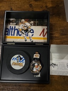 Fossil Limited Edition Mario Lemieux Autographed Puck with Watch and Case
