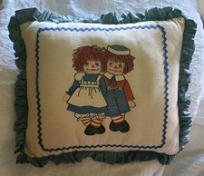 Vintage throw pillow RAGGEDY ANN  ANDY 1978 plush decor 10" rag-dolls