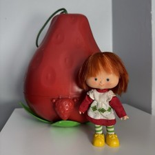Strawberry Shortcake Kenner Vintage 1979 Classic Doll and Carrying Case Set