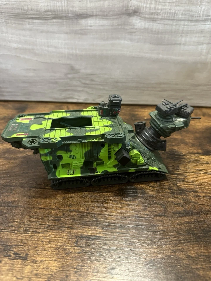 Mega Force Triax RAM FIST Spearhead Command Vehicle 1989 Kenner de colección incompleto Foto 3 de 4