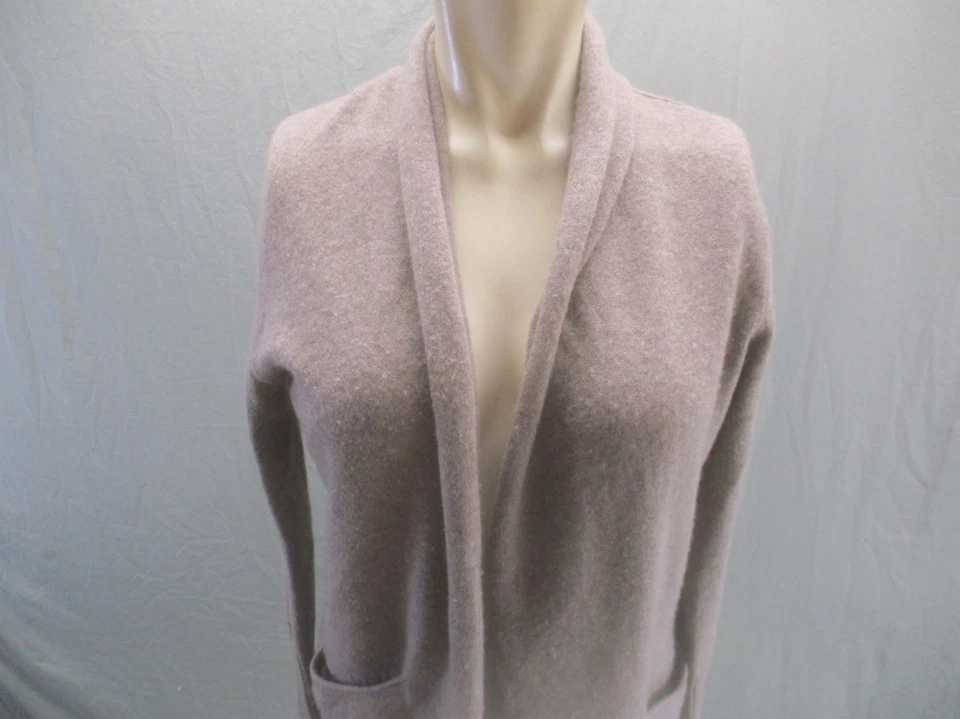 Cardigã Max Studio tamanho S feminino bege 100% cashmere bolsos sem botões 765 - Imagem 2 de 4