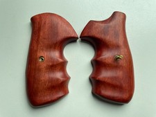 Smooth Hardwood Grips For Taurus Medium/Large Fame (1980s) .357 M44 65 82 83