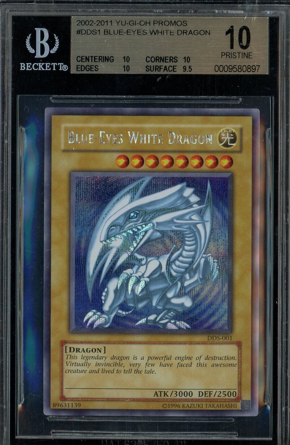 Blue-Eyes White Dragon Dark Duel Stories 2004 being showcased by the seller.