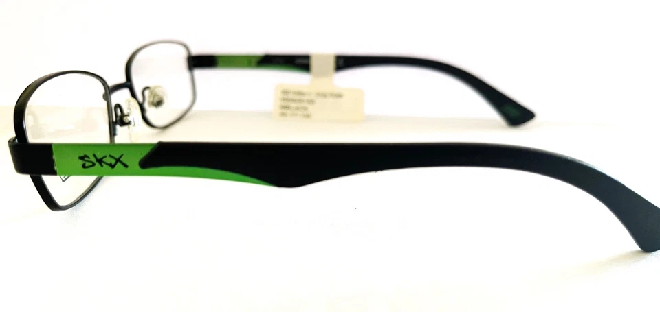 Precio de venta sugerido por el fabricante $54,00 gafas Skechers SE1094-1 COLTON NEGRO MATE/VERDE 49-17-135 Foto 3 de 3