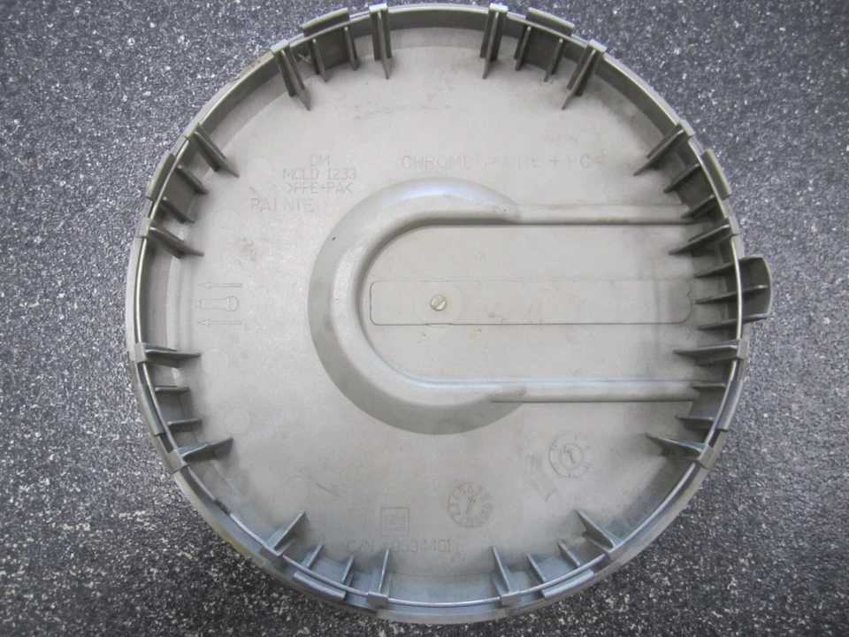 Оригинальный серебристый центральный колпак для Hummer H2 17 дюймов 2003–2007 годов выпуска 8,75 дюйма 9594461 6302 — один/1 - Изображение 3 из 4