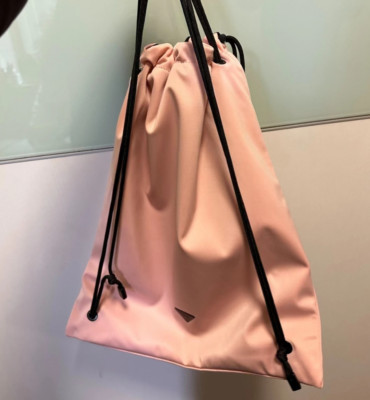 PRADA ブラック バッグ（ピンクヨッシーさん専用) プラダPRADA ピンクバッグ