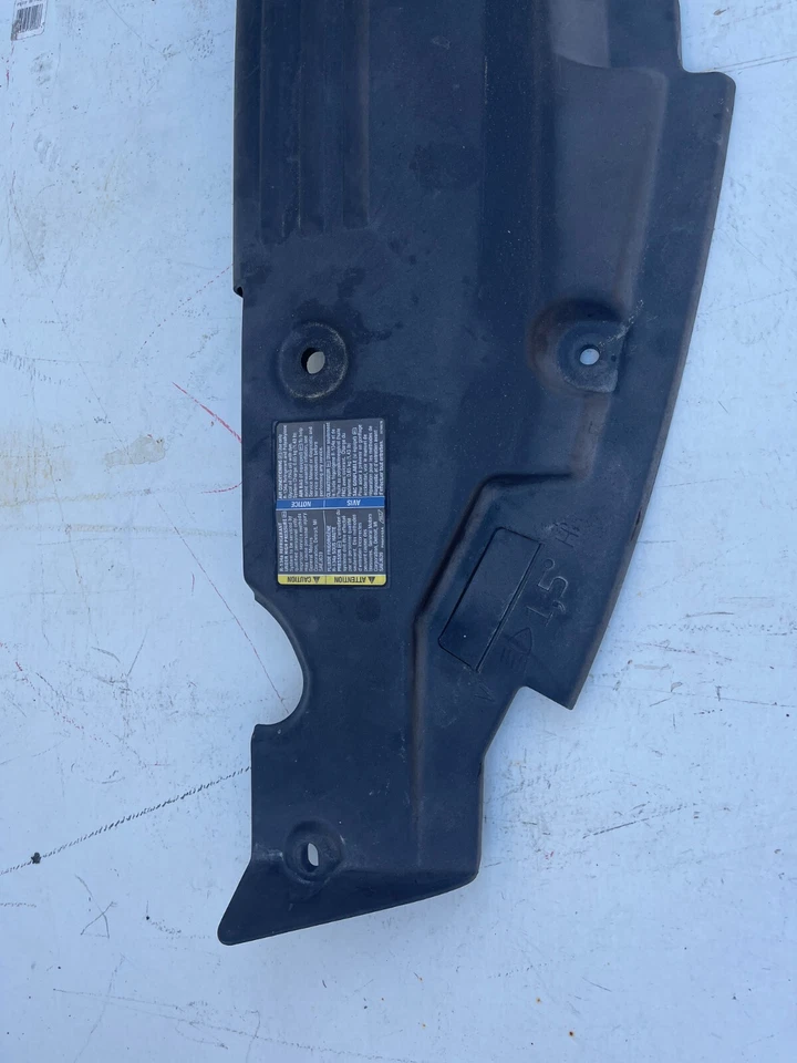 06-11 Cadillac DTS Genuino GM Soporte de Radiador Mira Protector 15828731 USADO OEM Foto 2 de 4