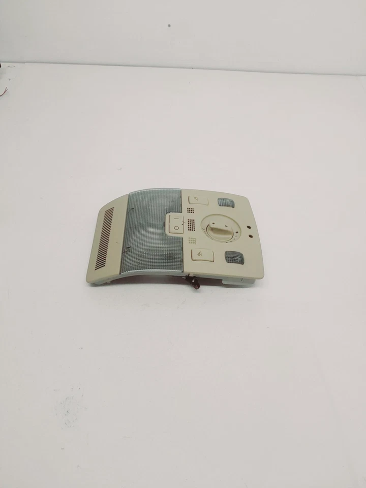 Audi A4 Quattro 2007 consola superior delantera luz domo de lectura 8E0947565 Foto 4 de 4