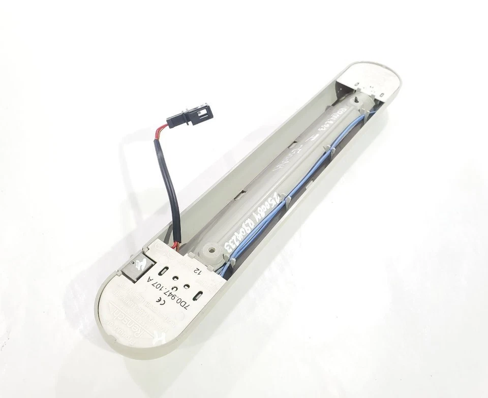 Volkswagen Eurovan 2003 OEM luz domo 7d0947107a Foto 3 de 4