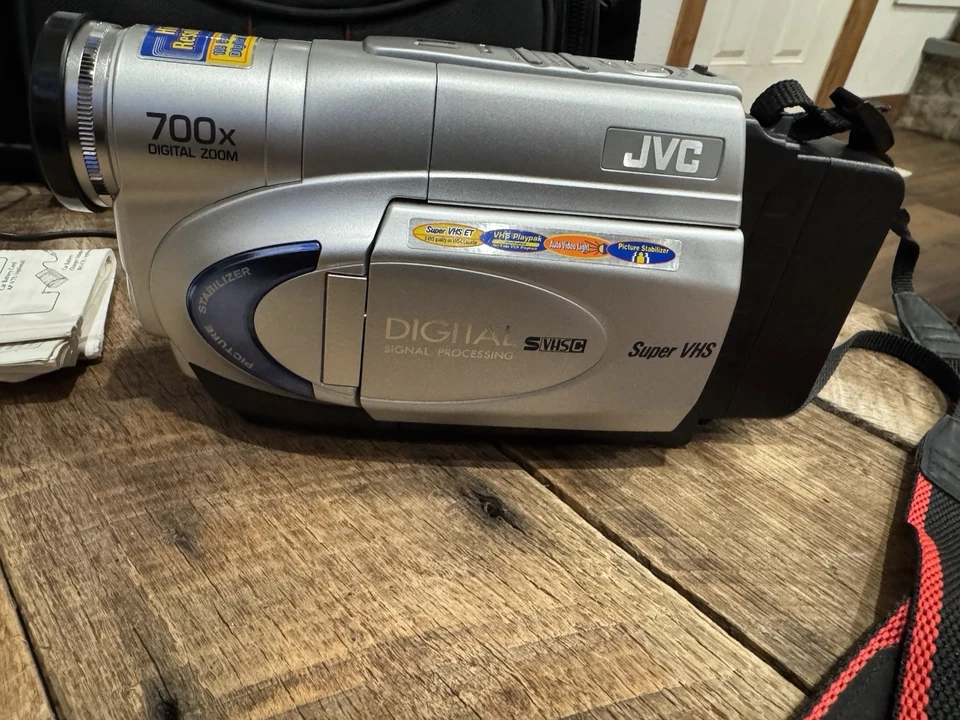 JVC GR-SXM260U Compact VHS-C Video Camera Camcorder Super VHS TESTED - Image 2 of 4