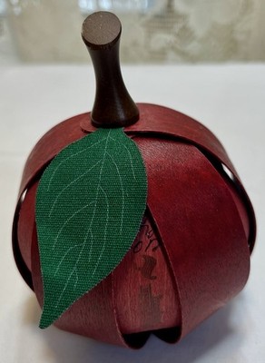 Longaberger 2012 Woven Splint Apple - Red