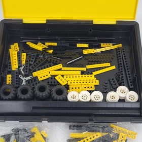 1994 - LEGO: Technic 8062 - Universal Set w/ Black & Yellow Storage Case - READ!