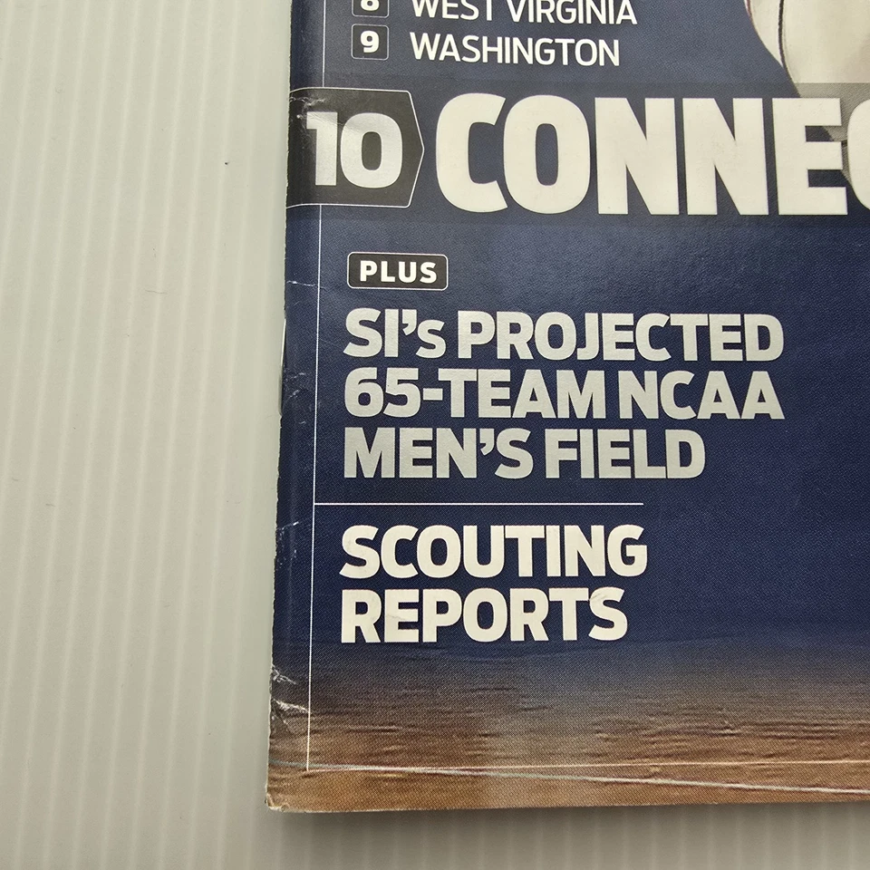 Baloncesto Sports Illustrated 23/11/2009 Kemba Walker firmado UConn Huskies Foto 3 de 4