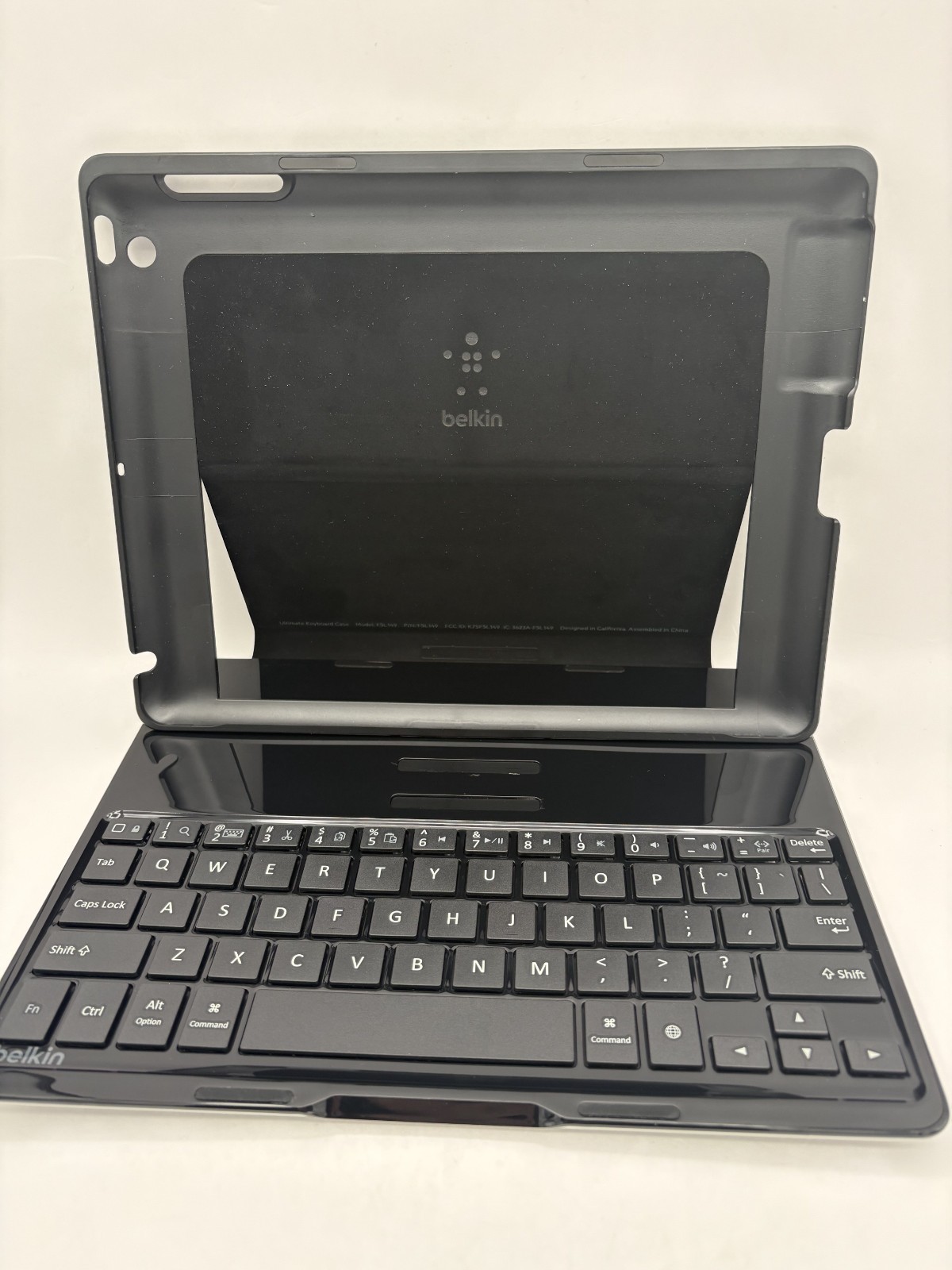 Belkin F5L151 Wireless Ultimate Keyboard Case For iPad 4th & 3rd Gen & iPad 2