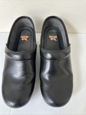Dansko XP Black Leather Professional Clogs Women s Size EU 39 Wide