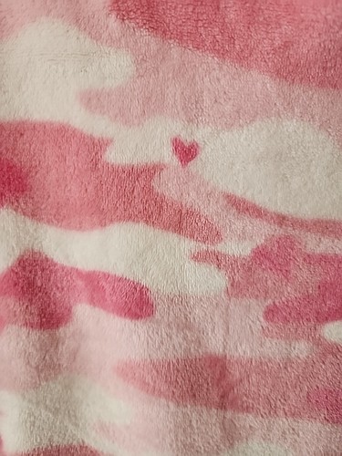 Lucky Brand Pink Heart Camouflage Soft Fleece Hoodie Size L 14/16 - Picture 2 of 7