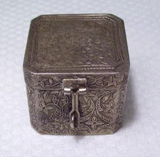 Antique 800 Silver Trinket Box Ornate Floral Vanity Repousse Vtg Not Sterling